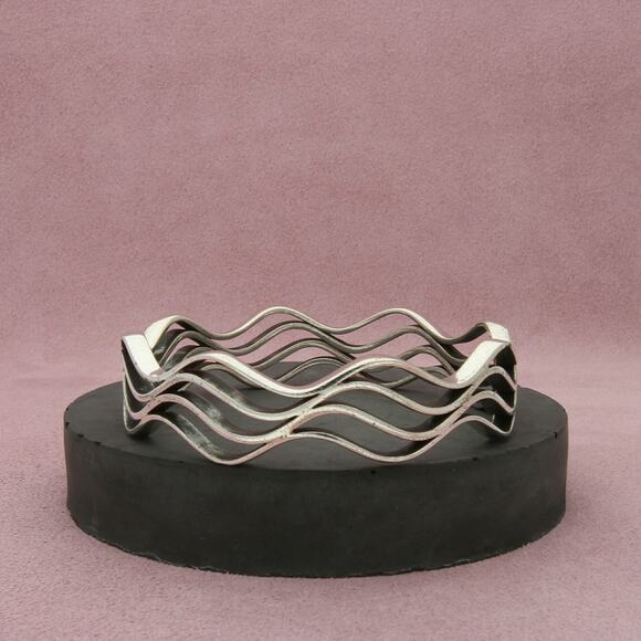 Sterling Jewelry - sterling silver vintage hand crafted wavy stack bangle bracelet size 7.75in